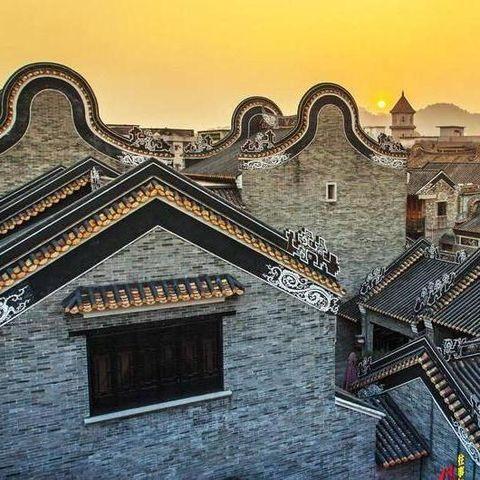 向上跳的香蕉